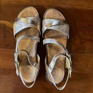 Remonte Women’s Sandals EUR 41/US 10.